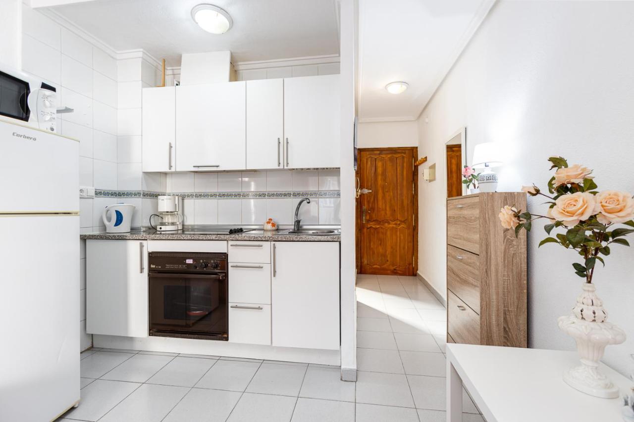 Apartment Studio Relax Almudena Torrevieja Ngoại thất bức ảnh