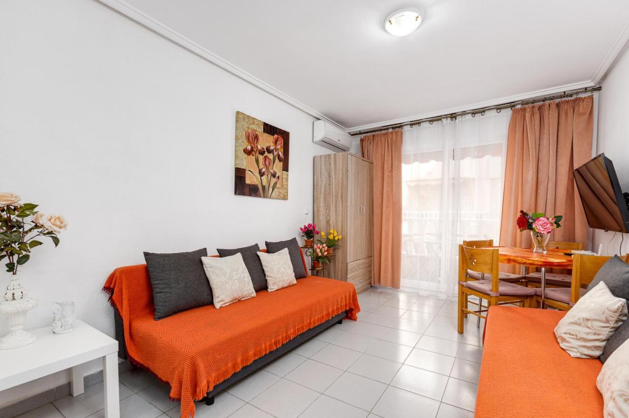 Apartment Studio Relax Almudena Torrevieja Ngoại thất bức ảnh