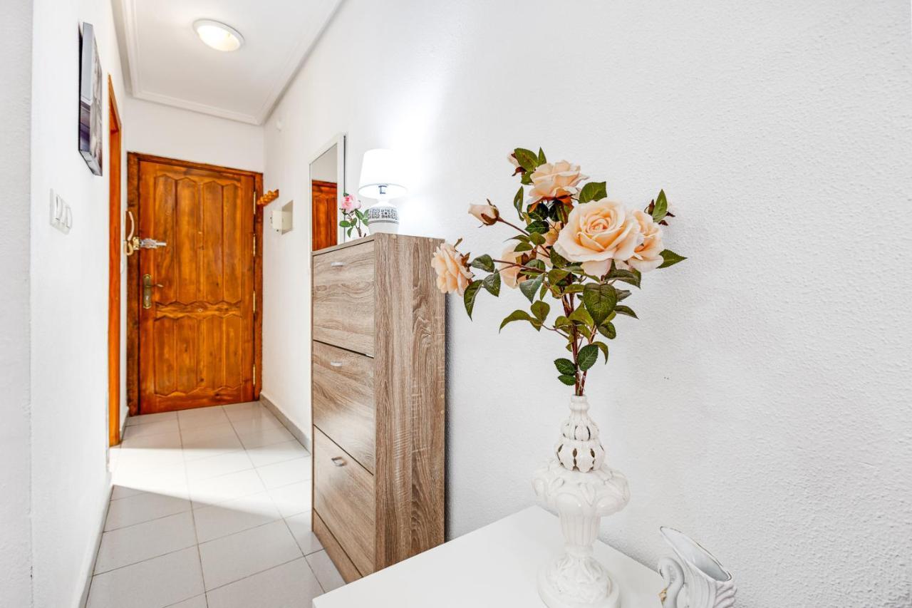 Apartment Studio Relax Almudena Torrevieja Ngoại thất bức ảnh