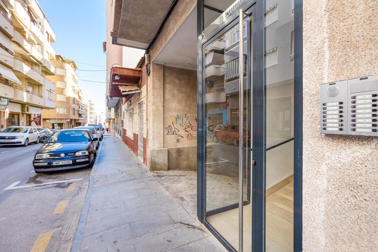 Apartment Studio Relax Almudena Torrevieja Ngoại thất bức ảnh